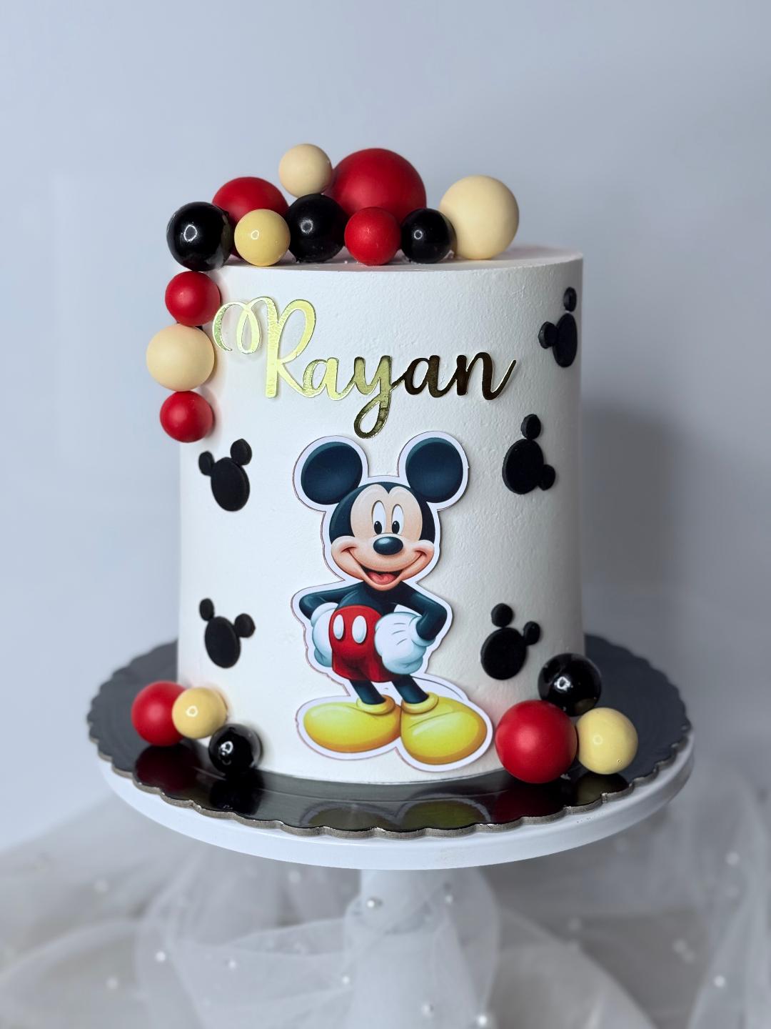LOOK Mickey mouse